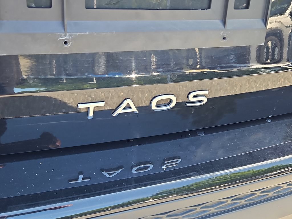 Used 2023 Volkswagen Taos S w/ Driver Assistance Package AWD/4WD image 12