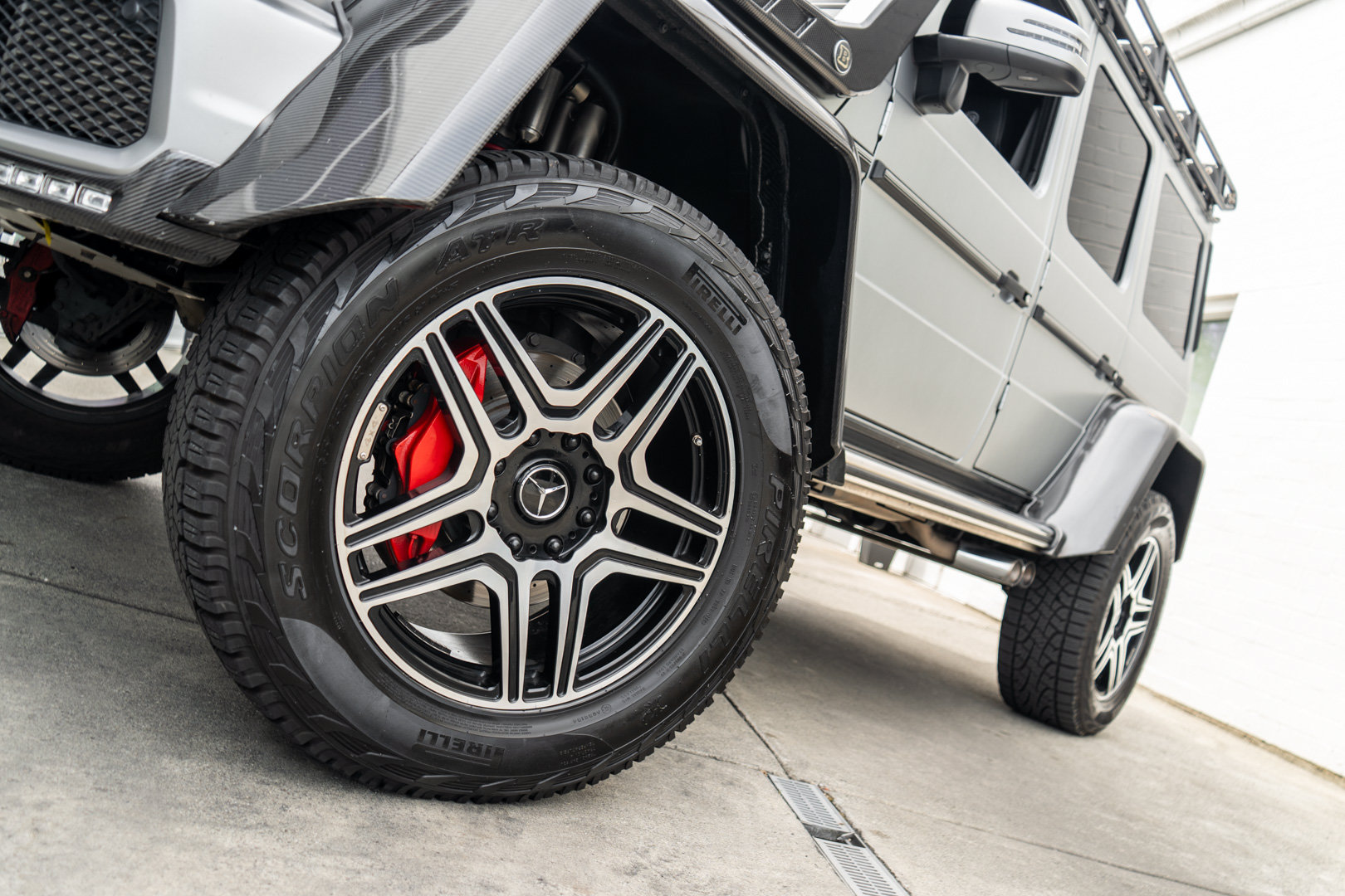 Used 2018 Mercedes-Benz G 550 Squared image 4