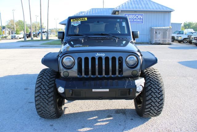 Used 2018 Jeep Wrangler Unlimited Sport w/ Connectivity Group image 2