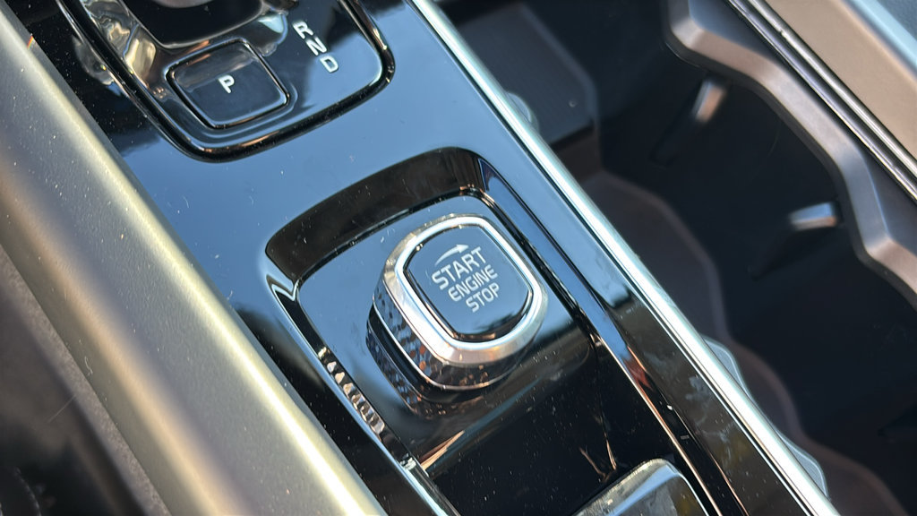 New 2027 Volvo XC60 B5 Ultra AWD/4WD image 15