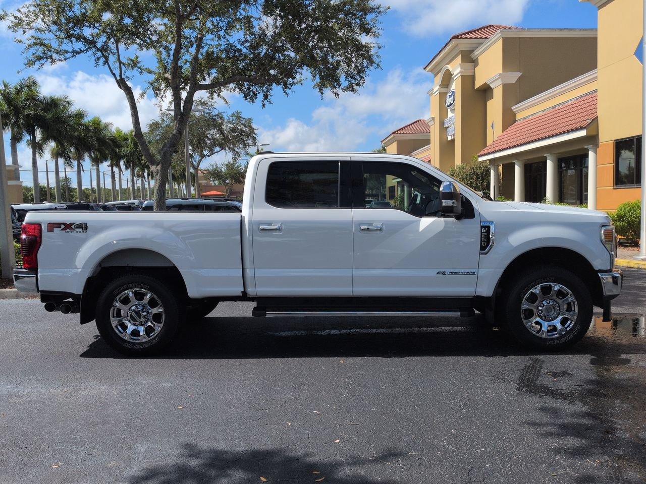 Used 2022 Ford F250 Lariat w/ Lariat Ultimate Package AWD/4WD image 3