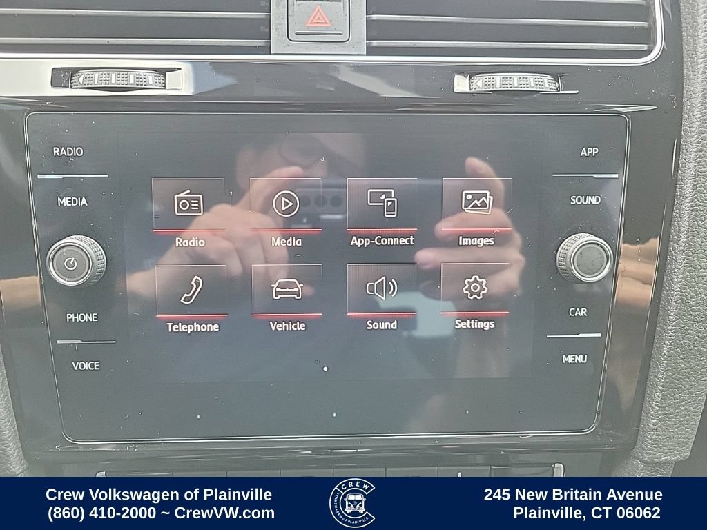 Used 2018 Volkswagen GTI SE w/ SE Leather Package FWD image 7