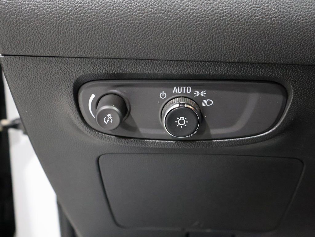 Used 2024 Buick Encore GX Sport Touring image 31