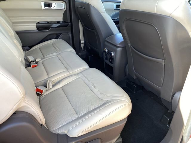 Used 2020 Ford Explorer Platinum w/ Premium Technology Package AWD/4WD image 14