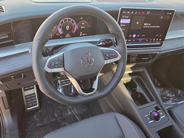 New 2026 Volkswagen Tiguan SE R-Line image 3