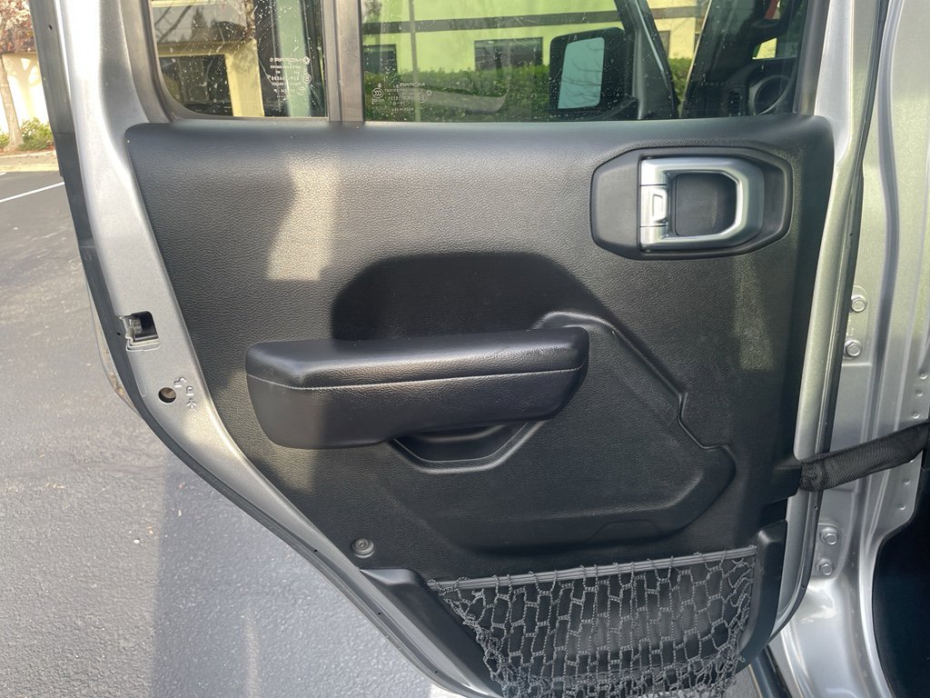 Used 2018 Jeep Wrangler Unlimited Sport S image 41