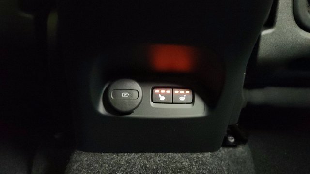 New 2026 Volvo XC40 B5 Plus w/ Protection Package Premier AWD/4WD image 30