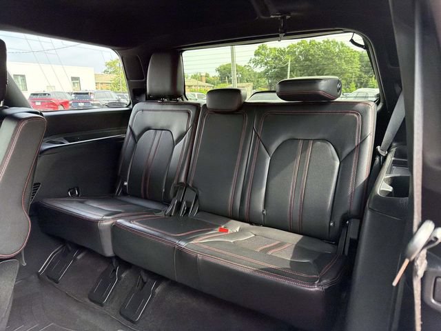 Used 2019 Ford Expedition Limited w/ Equipment Group 303A AWD/4WD image 14