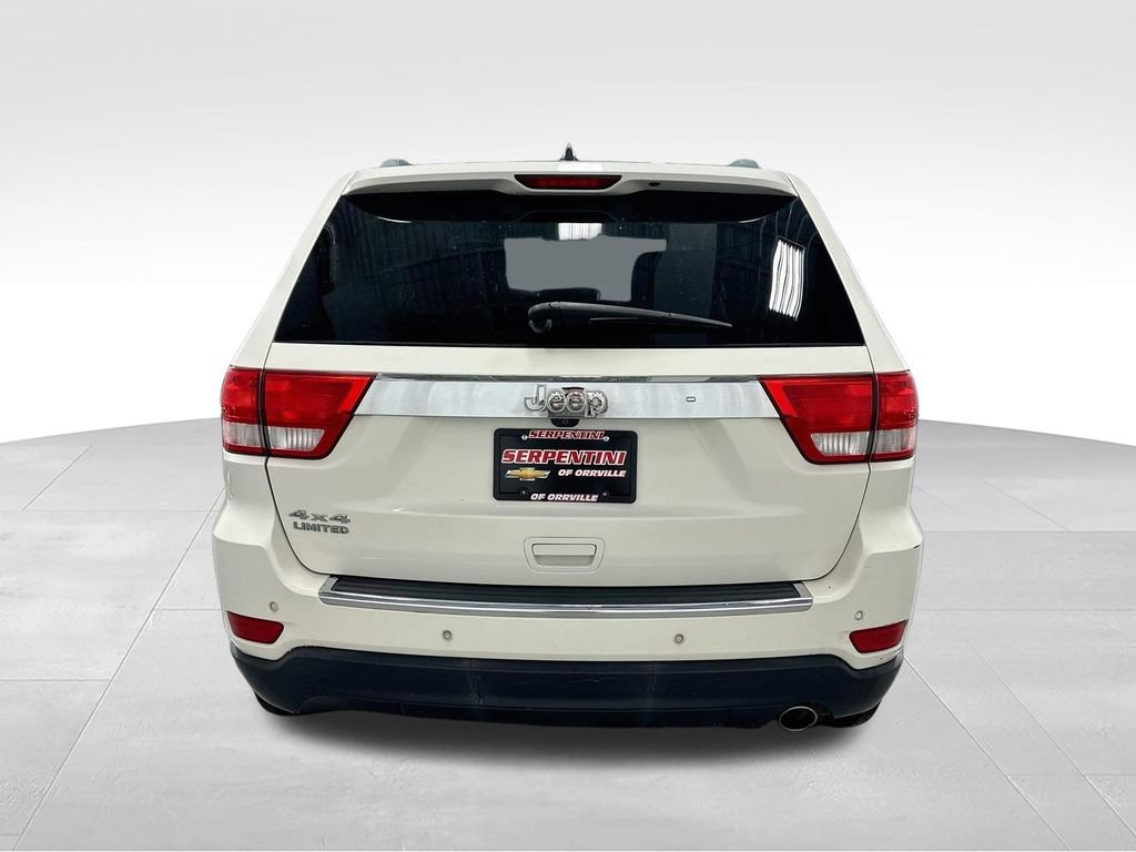 Used 2011 Jeep Grand Cherokee Limited AWD/4WD image 8