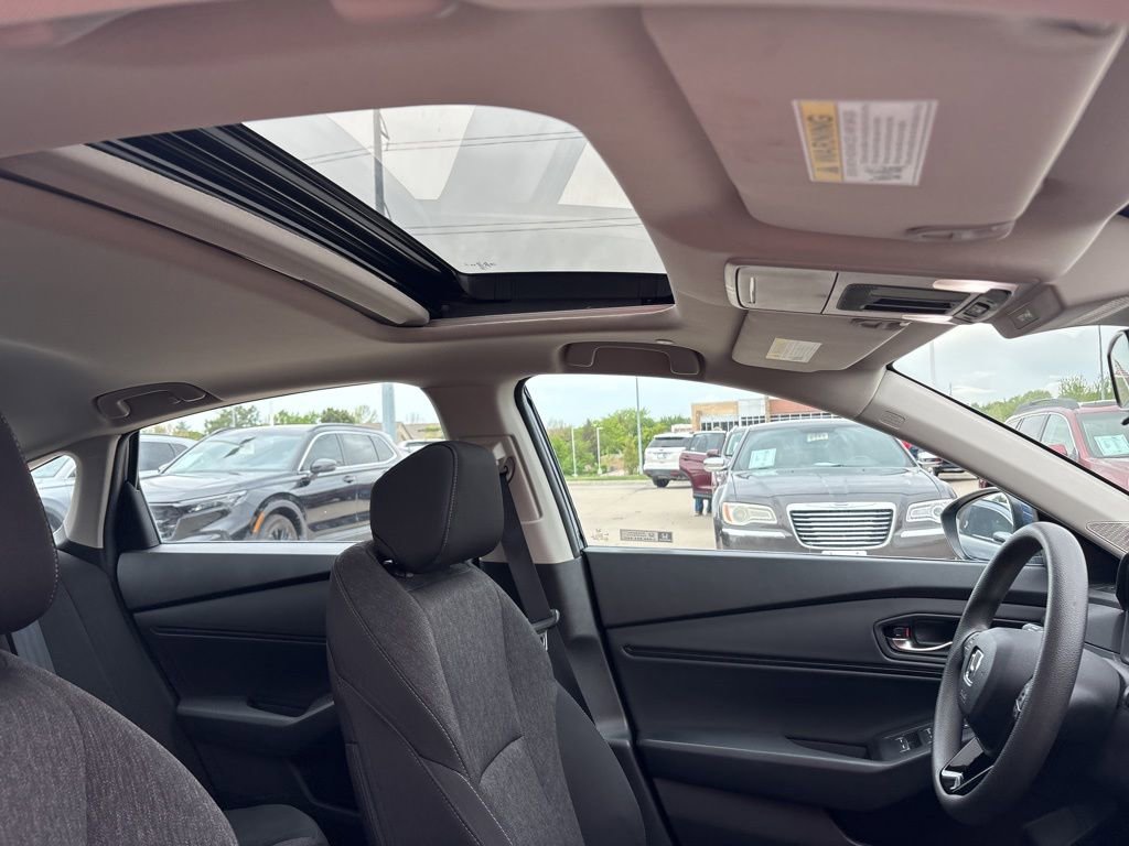 Used 2023 Honda Accord EX image 29