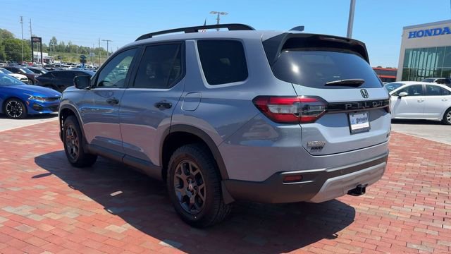 Certified 2025 Honda Pilot TrailSport image 7