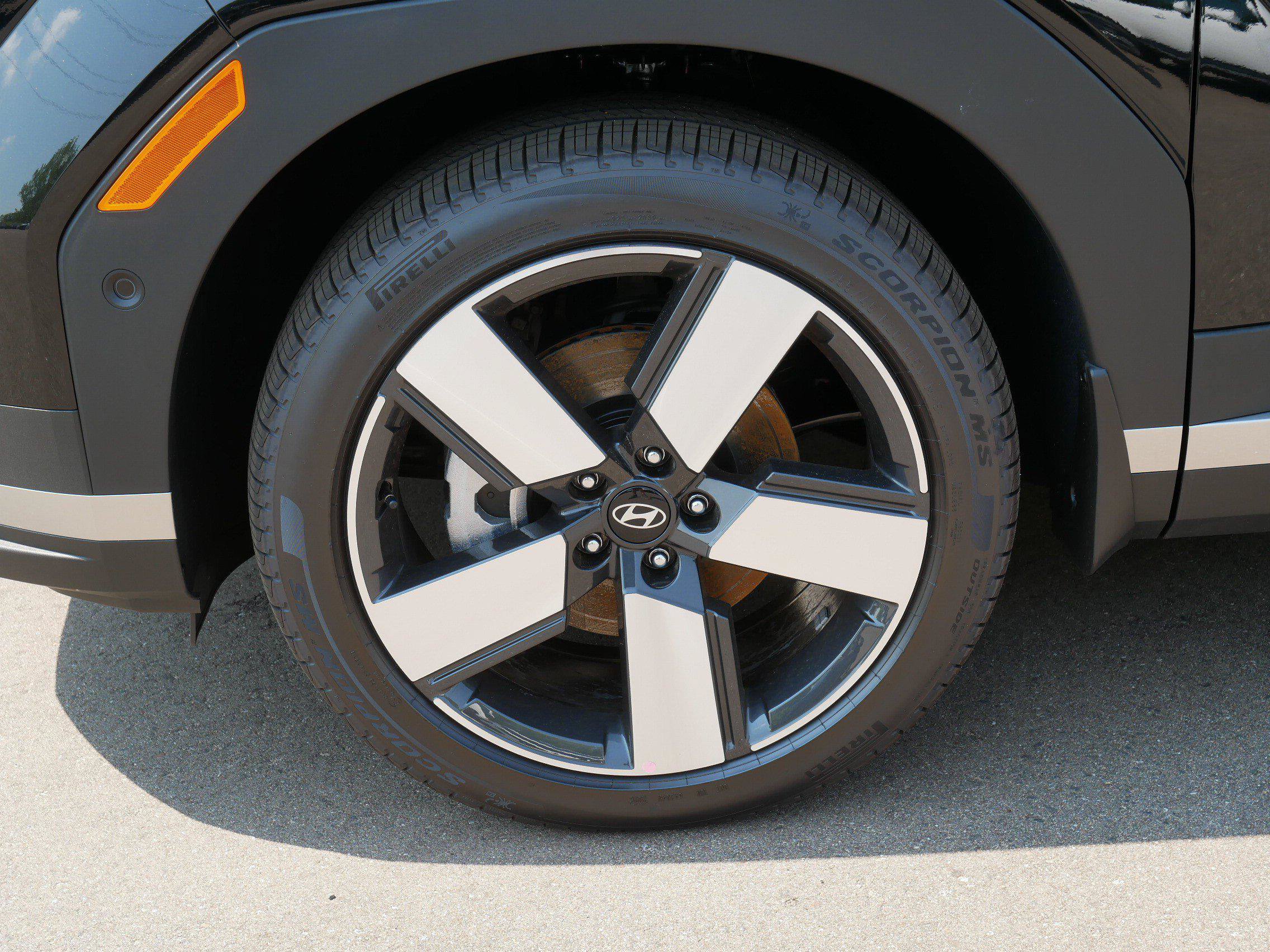 New 2026 Hyundai Santa Fe Limited AWD/4WD image 4
