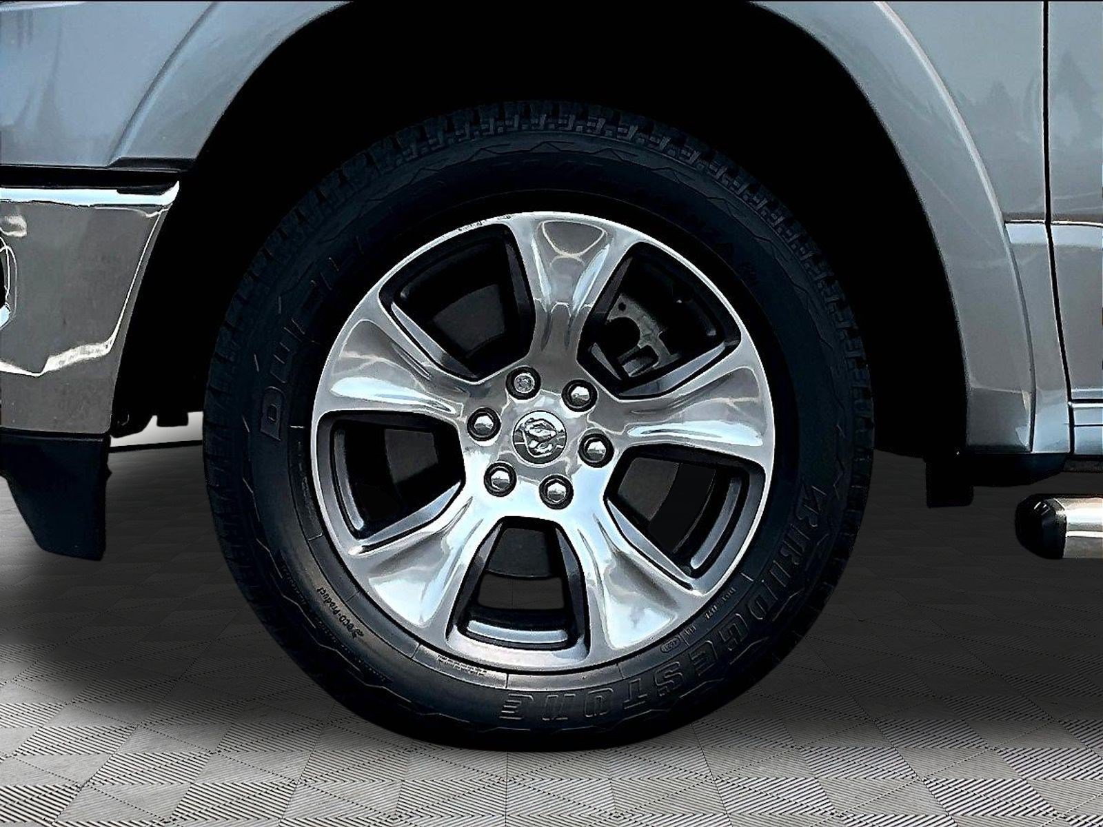 Used 2020 RAM 1500 Laramie AWD/4WD image 35