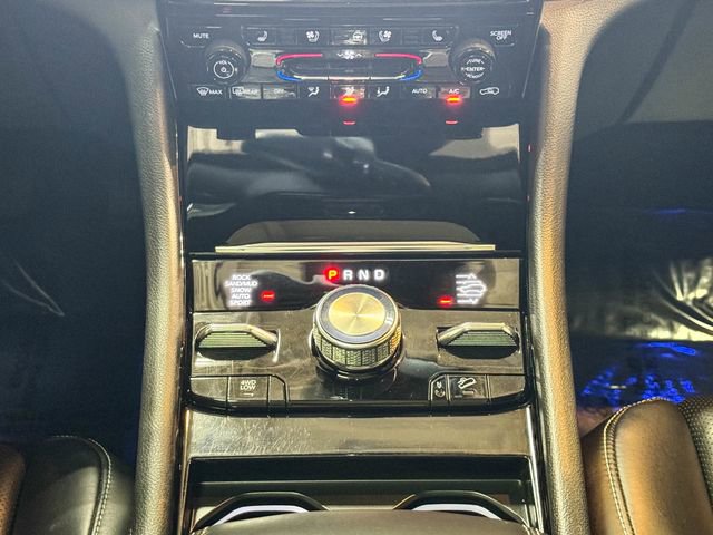 Used 2022 Jeep Grand Cherokee Overland w/ Luxury Tech Group IV image 33