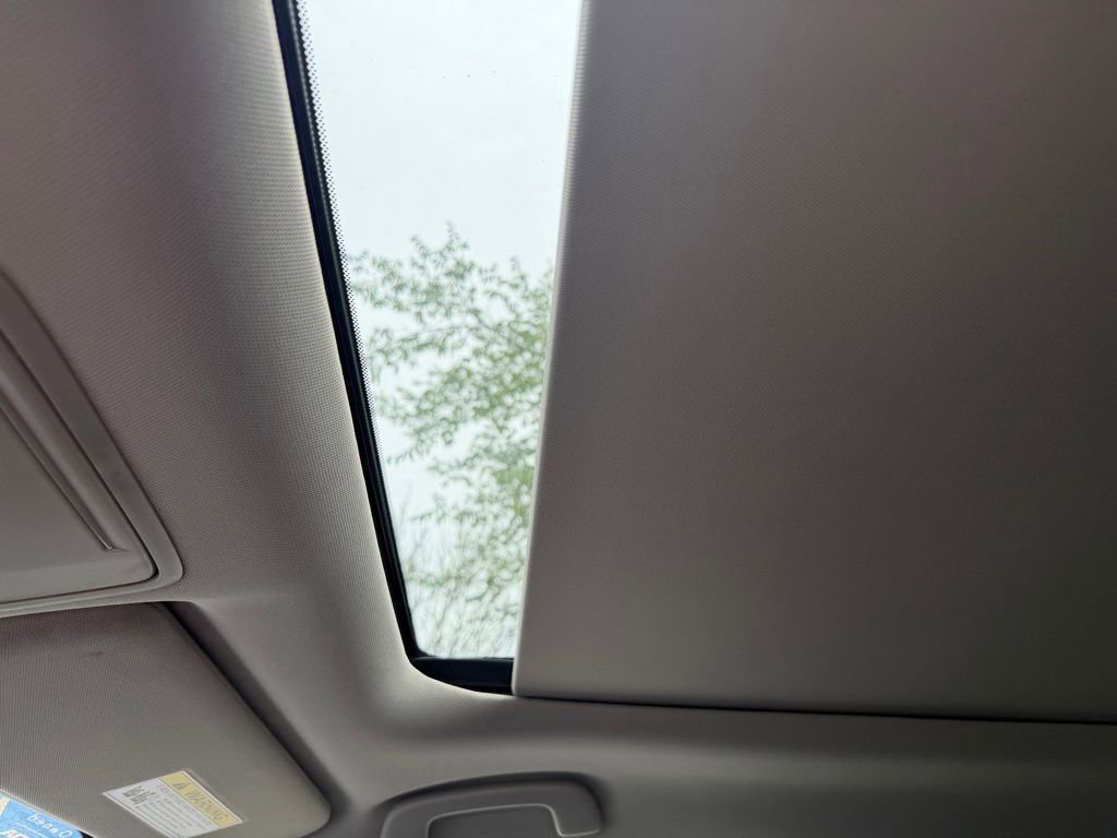 Certified 2025 Honda Pilot Touring image 29