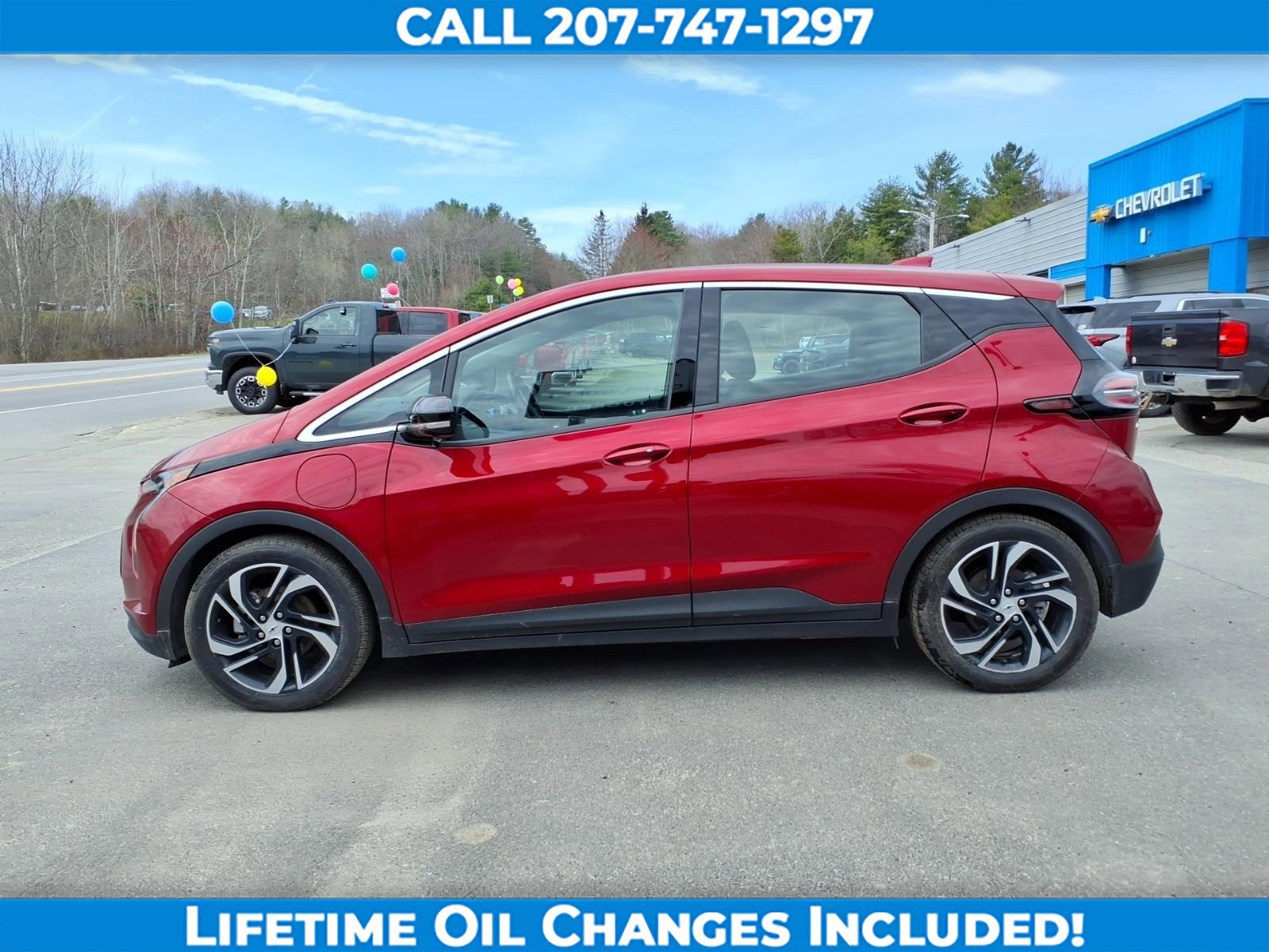 Used 2023 Chevrolet Bolt LT w/ Infotainment Package FWD image 8