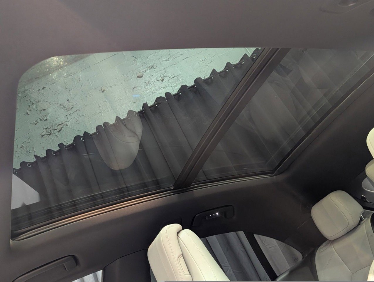 New 2025 Porsche Macan 4S Electric image 18