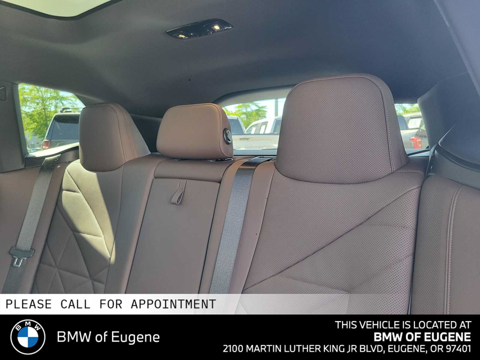 Used 2023 BMW iX xDrive50 w/ Premium Package AWD/4WD image 21