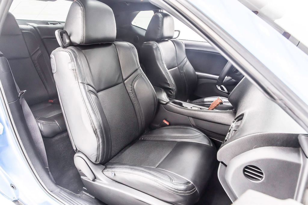Used 2015 Dodge Challenger SRT w/ Technology Group image 34