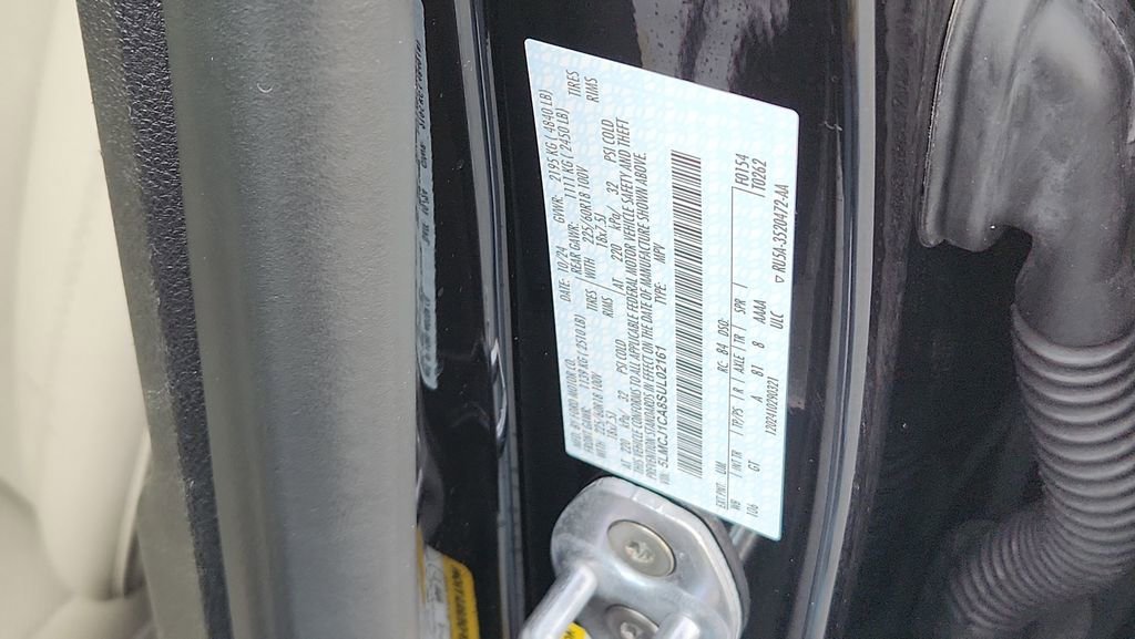 Used 2025 Lincoln Corsair FWD w/ Equipment Group 101A image 27