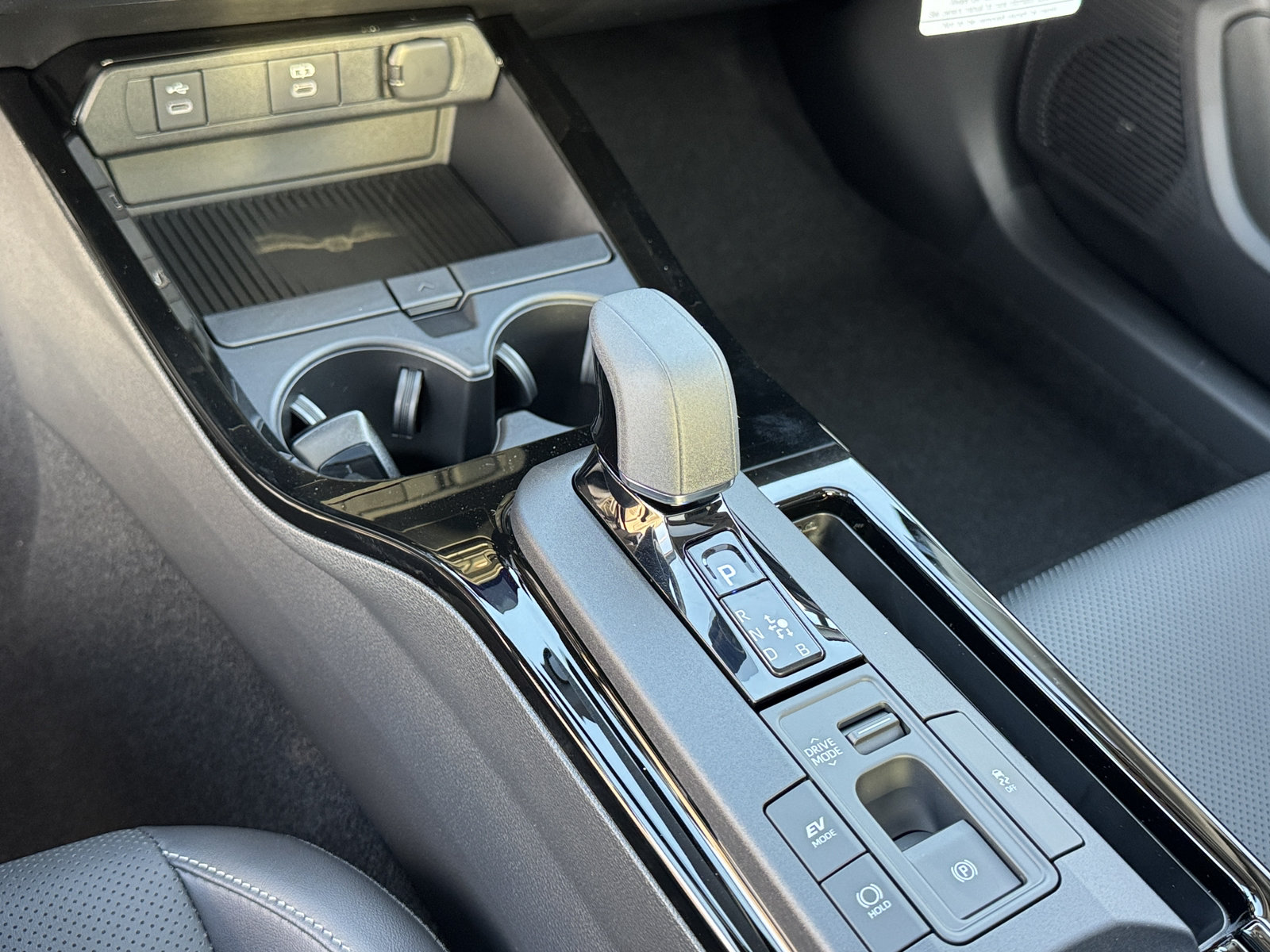 New 2027 Toyota Prius Limited FWD image 19