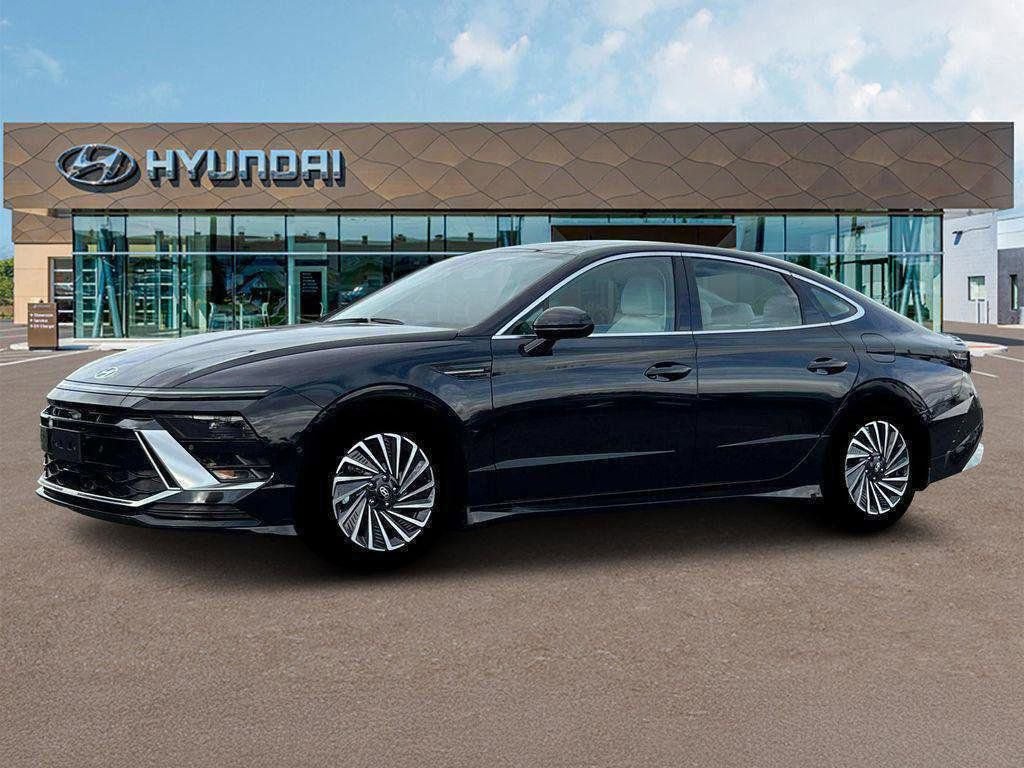 New 2025 Hyundai Sonata Limited image 2