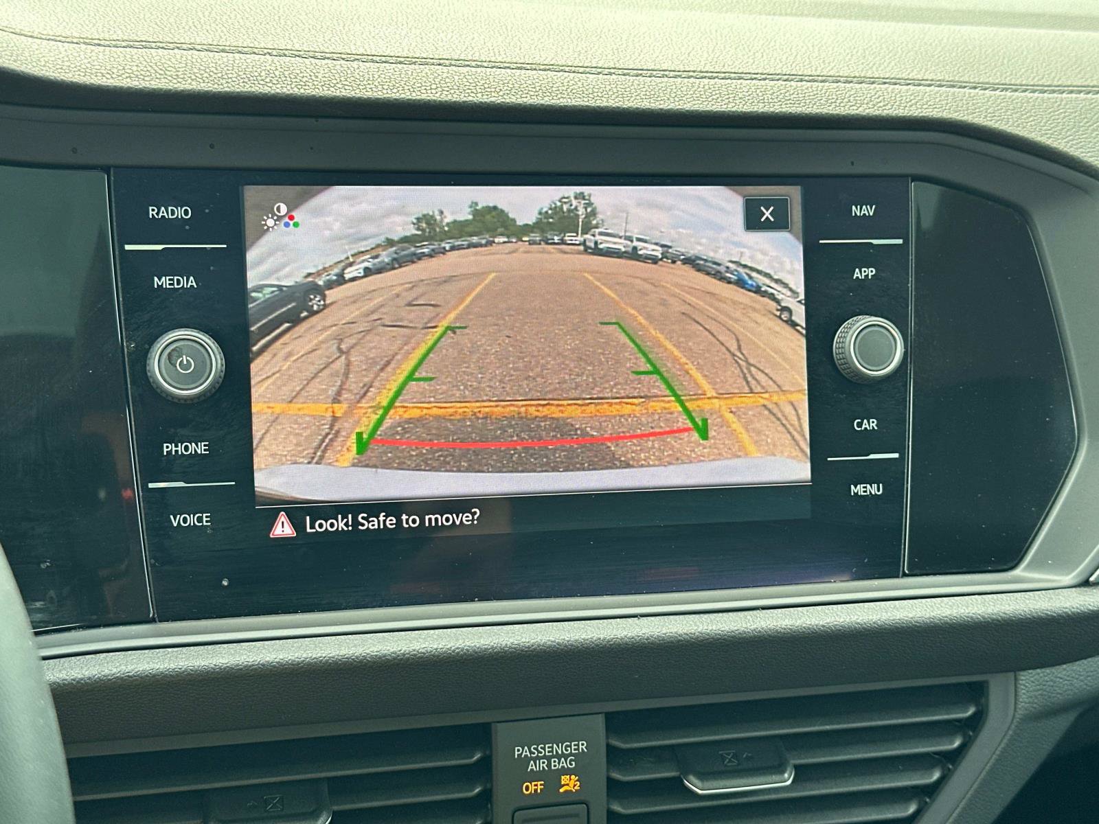 Used 2022 Volkswagen Jetta SEL image 30