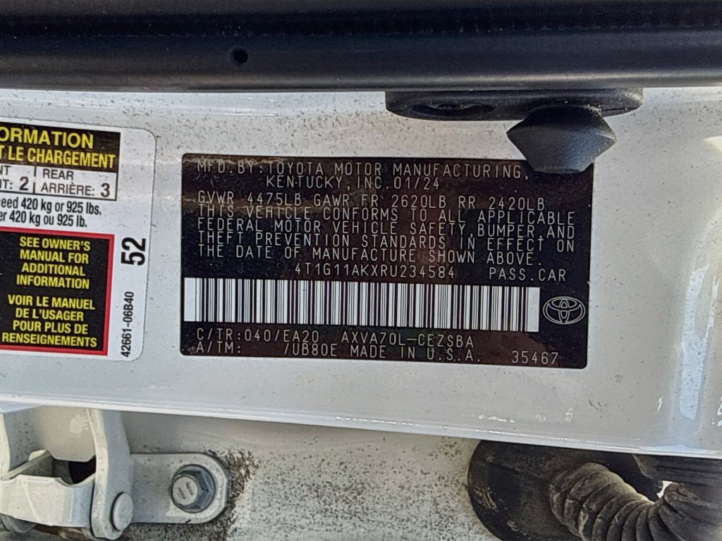 Used 2024 Toyota Camry SE w/ Blackout Package (TMS) FWD image 9