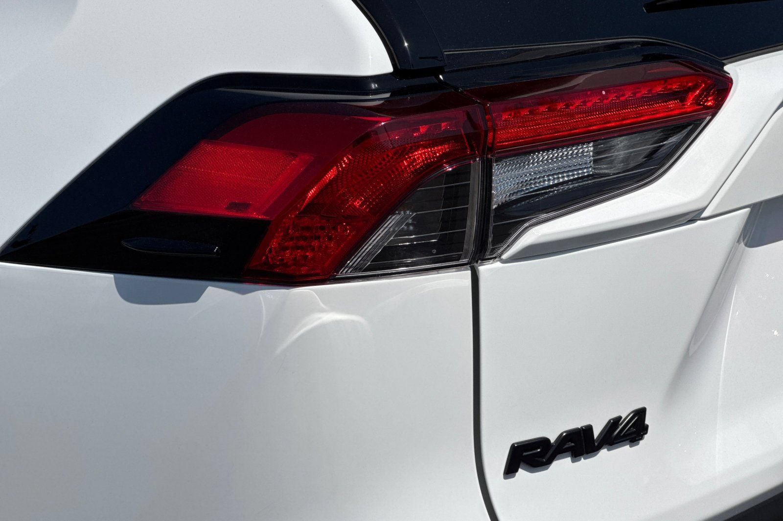 Certified 2024 Toyota RAV4 LE AWD/4WD image 34