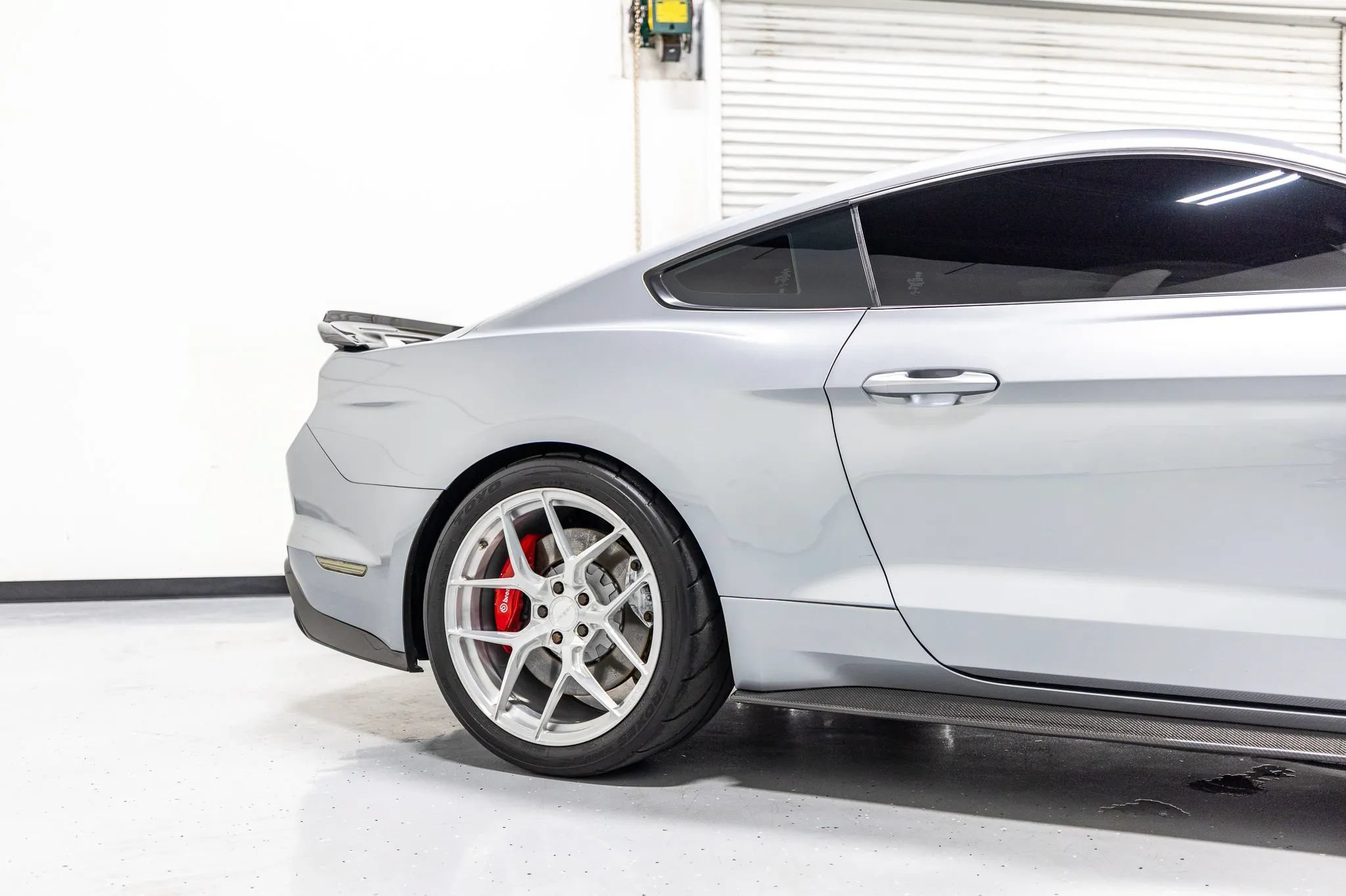 Used 2021 Ford Mustang Shelby GT500 w/ Technology Package RWD image 23