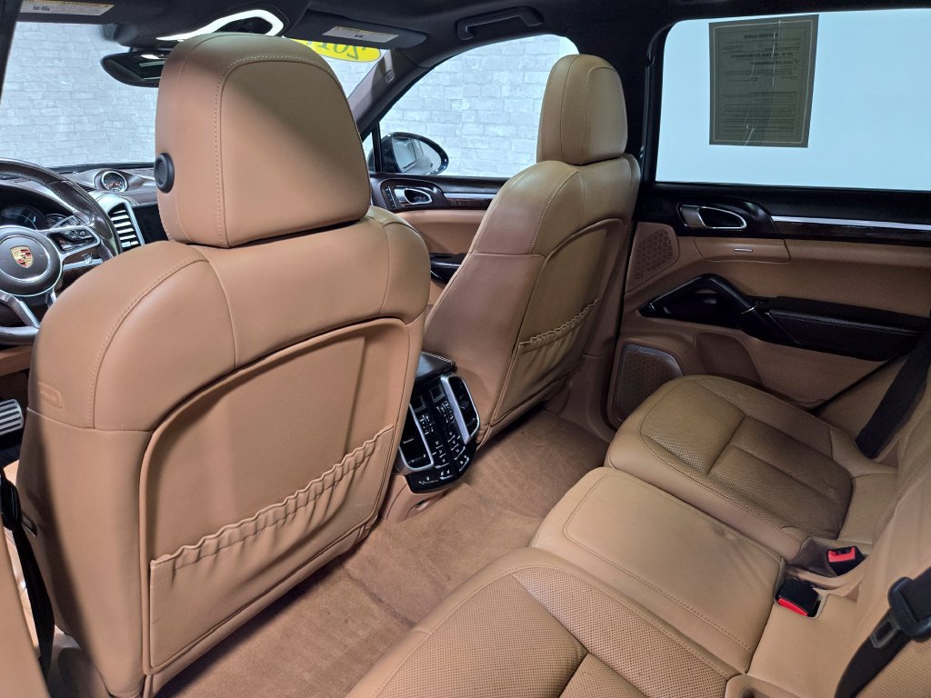 Used 2017 Porsche Cayenne S AWD/4WD image 35