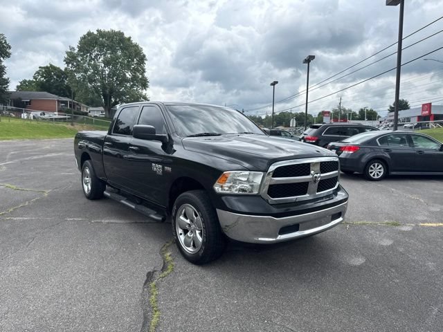 Used 2019 RAM 1500 Classic SLT RWD image 2