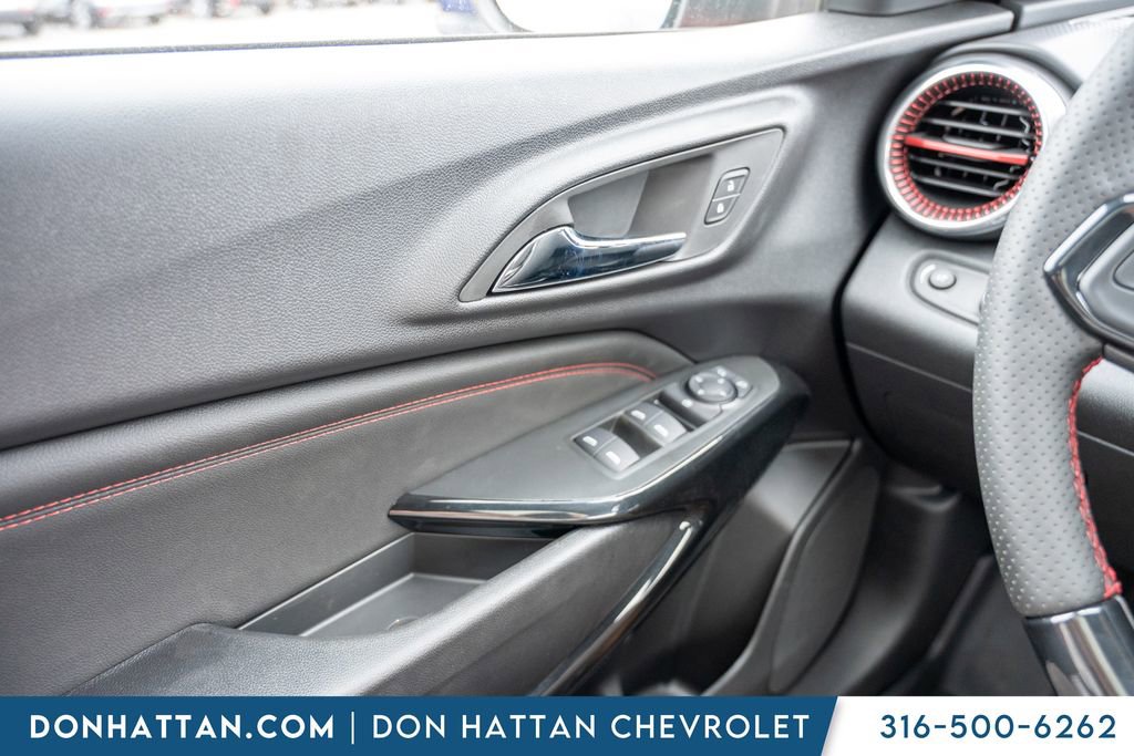 New 2026 Chevrolet Trax RS w/ Sunroof Package FWD image 16