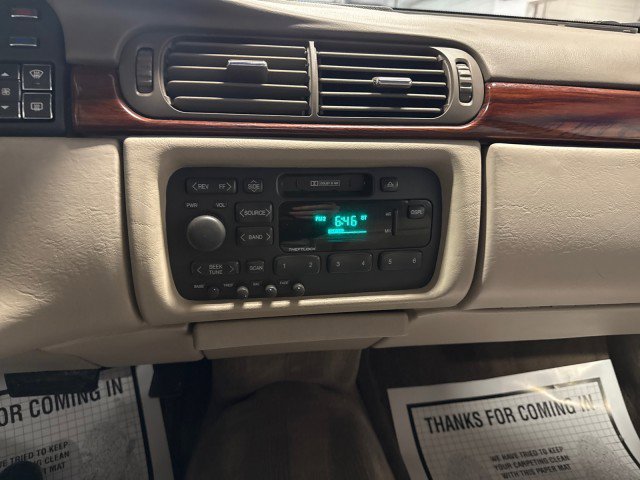 Used 1998 Cadillac De Ville Sedan image 20