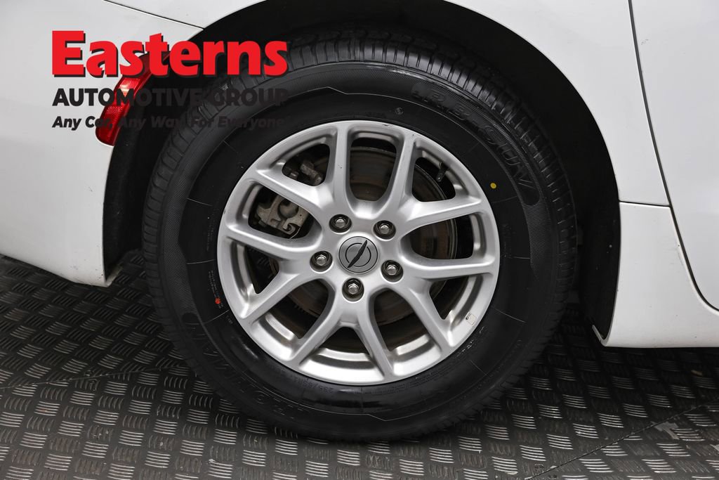 Used 2023 Chrysler Voyager LX FWD image 29