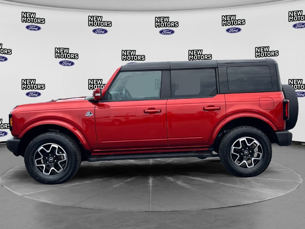 Used 2024 Ford Bronco Outer Banks AWD/4WD image 2