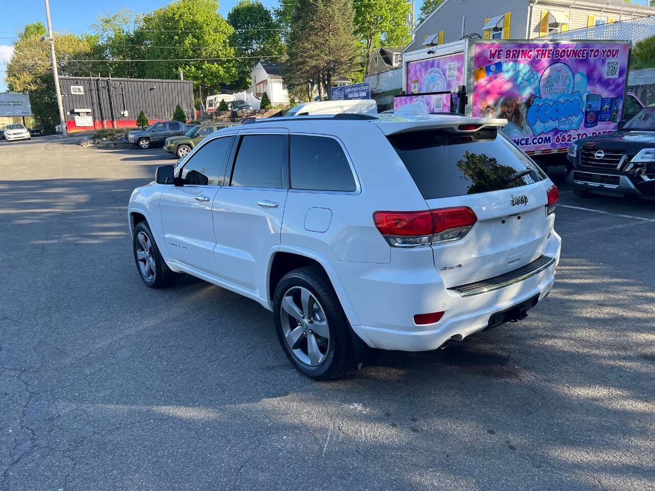 Used 2015 Jeep Grand Cherokee Overland AWD/4WD image 11