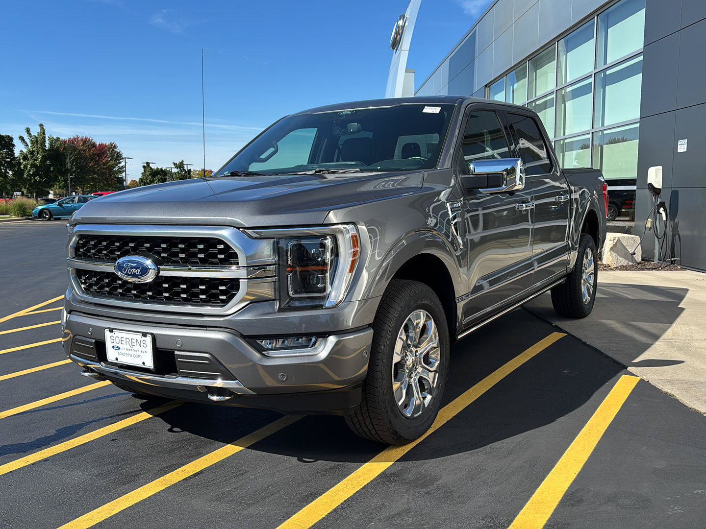 Used 2021 Ford F150 Platinum w/ Equipment Group 701A High AWD/4WD image 3