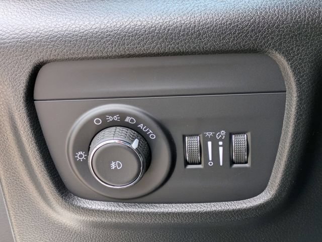 New 2025 Jeep Grand Cherokee L Overland w/ Advanced Protech Group III AWD/4WD image 19