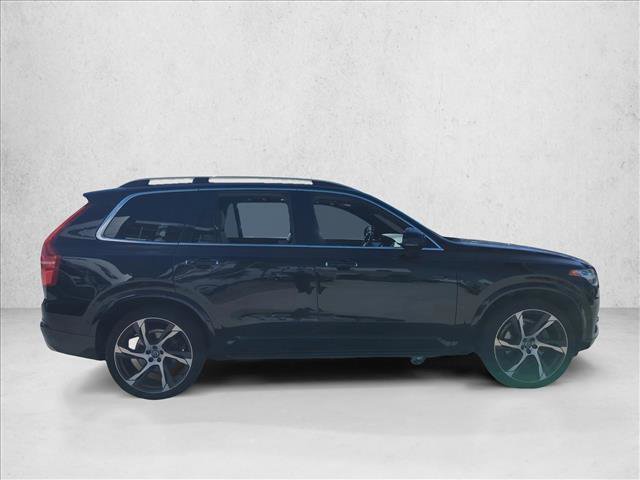 Used 2017 Volvo XC90 T6 Momentum w/ Vision Package image 4