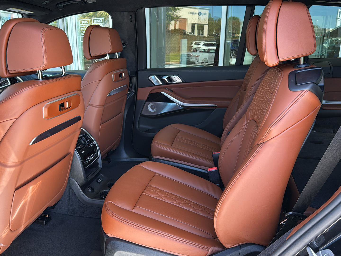 New 2026 BMW X7 M60i image 9