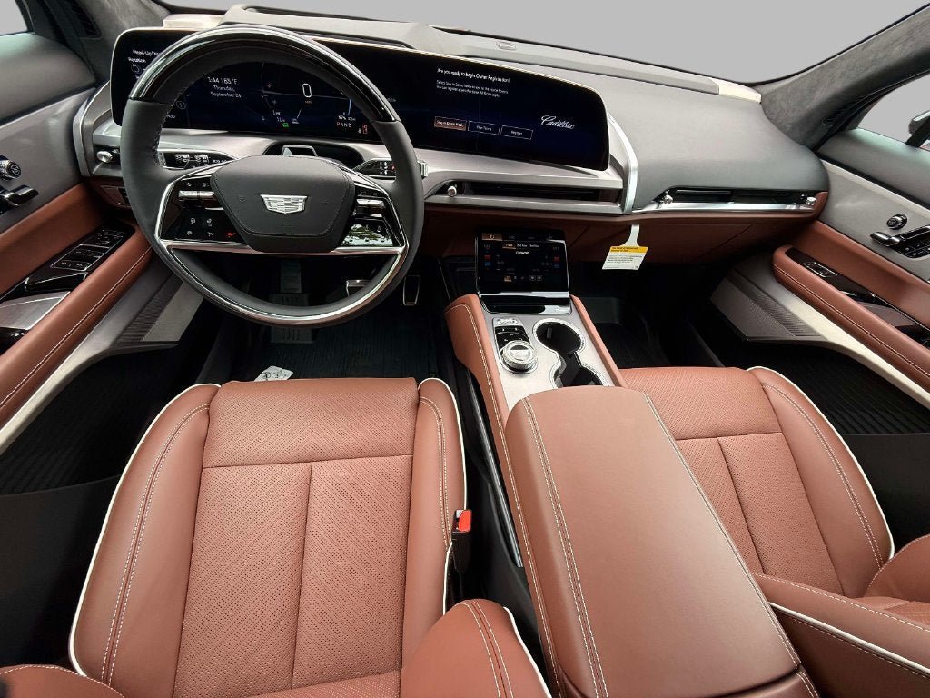 New 2027 Cadillac Vistiq Sport w/ LPO, Floor Liner Package AWD/4WD image 4
