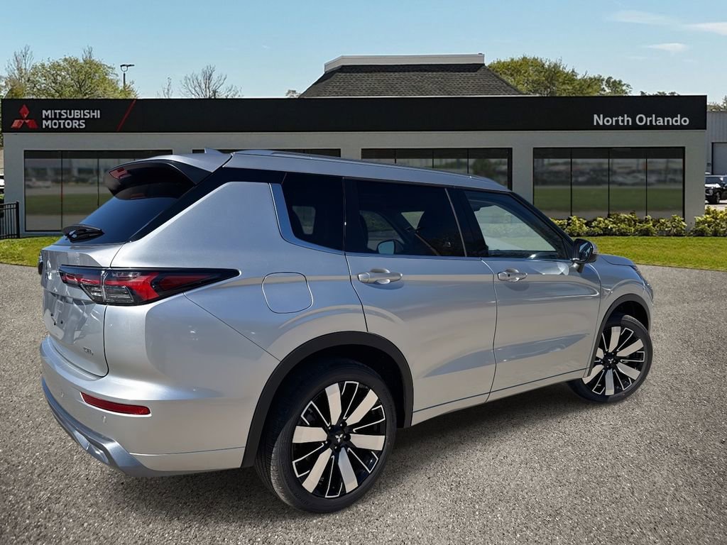 New 2026 Mitsubishi Outlander SEL image 5