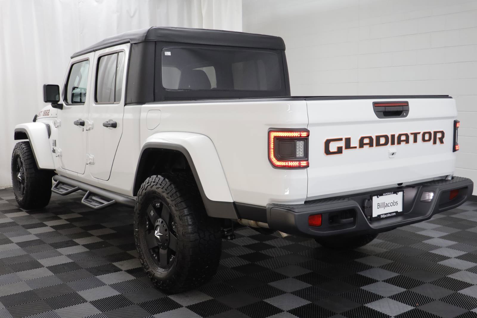Used 2025 Jeep Gladiator Sport image 15