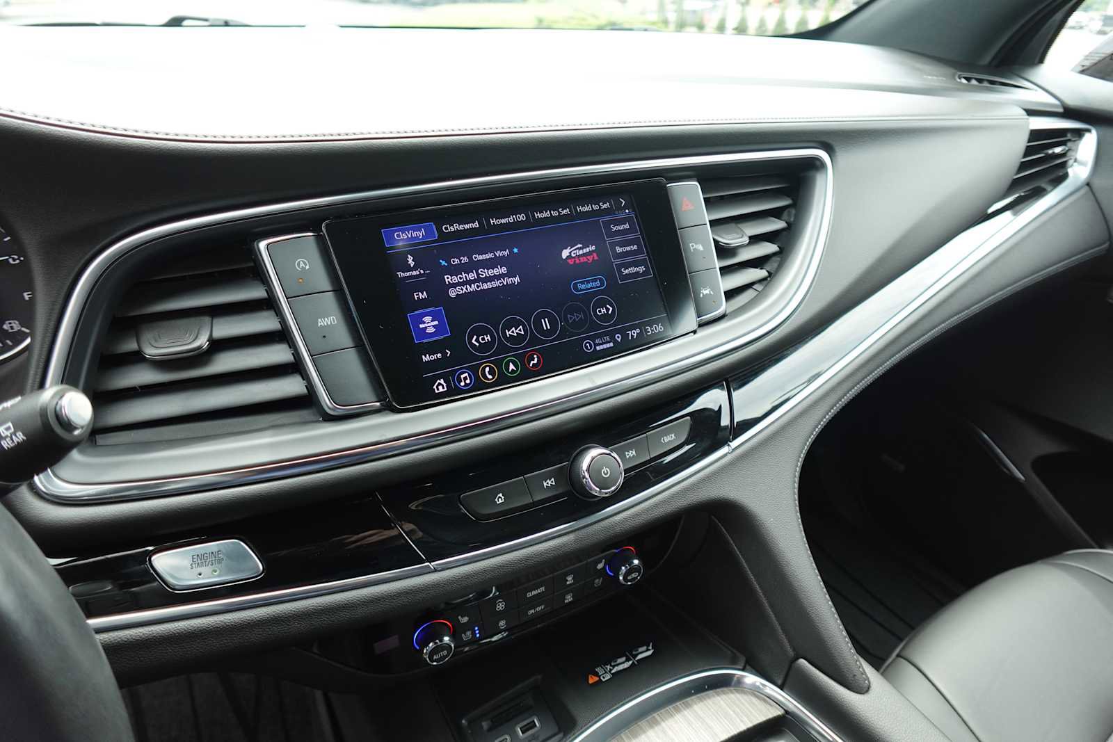 Used 2023 Buick Enclave Avenir AWD/4WD image 18