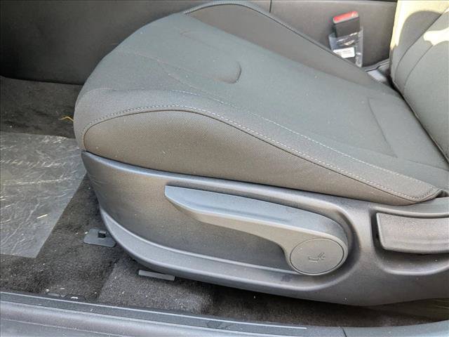 Used 2025 Hyundai Elantra Sport FWD image 4