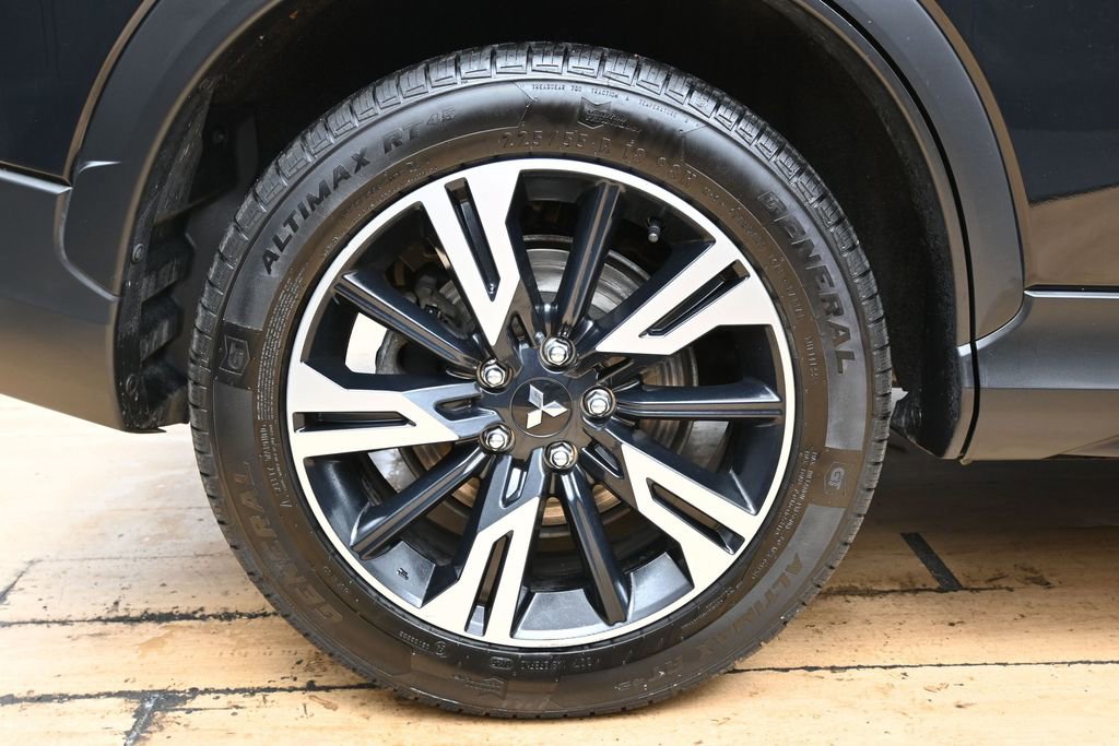 Used 2023 Mitsubishi Eclipse Cross SE AWD/4WD image 13