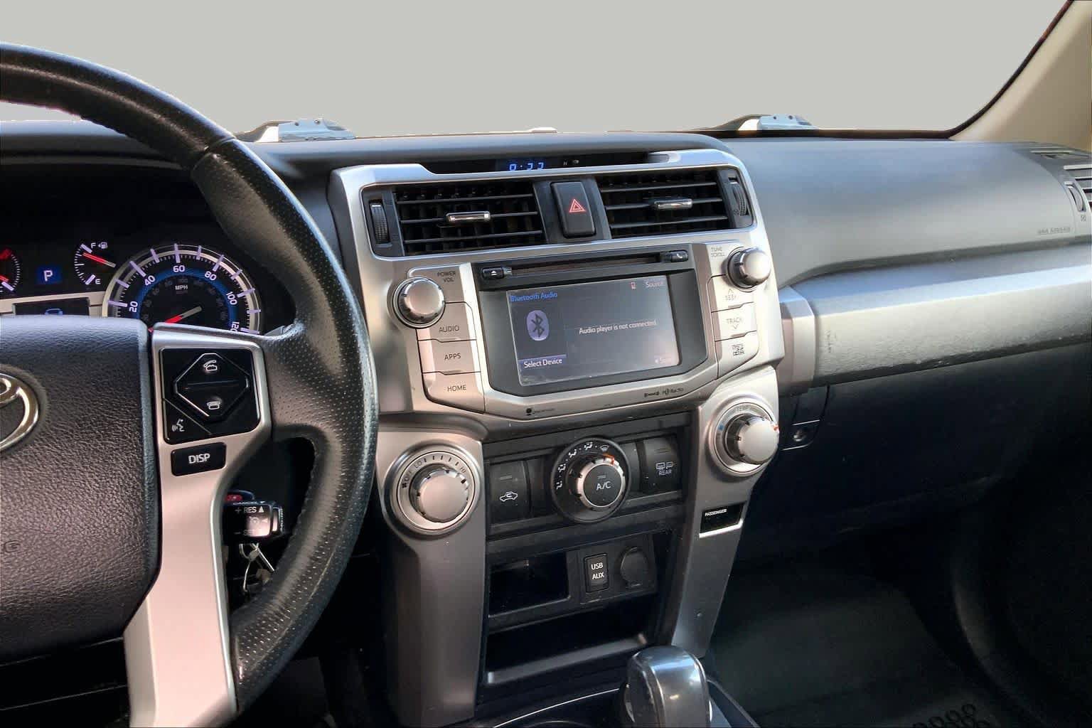 Used 2018 Toyota 4Runner SR5 AWD/4WD image 5