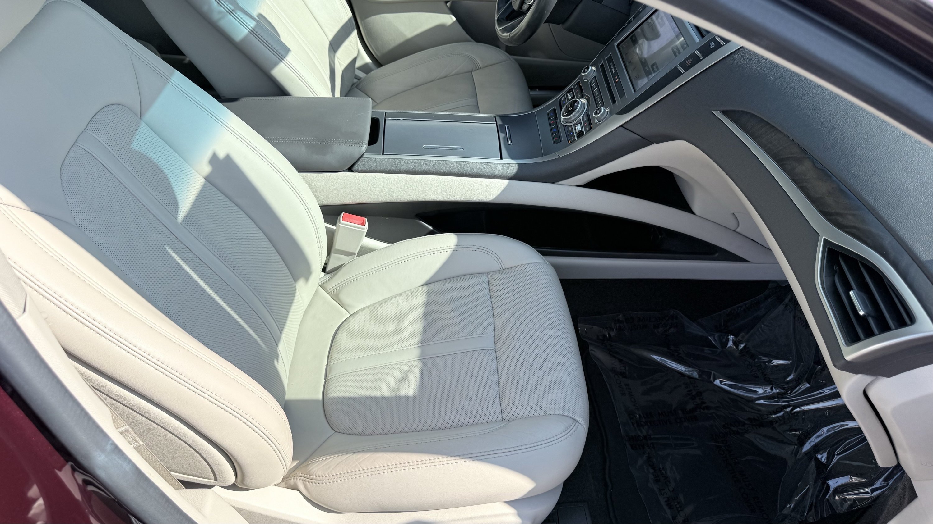 Used 2017 Lincoln MKZ Reserve FWD image 36