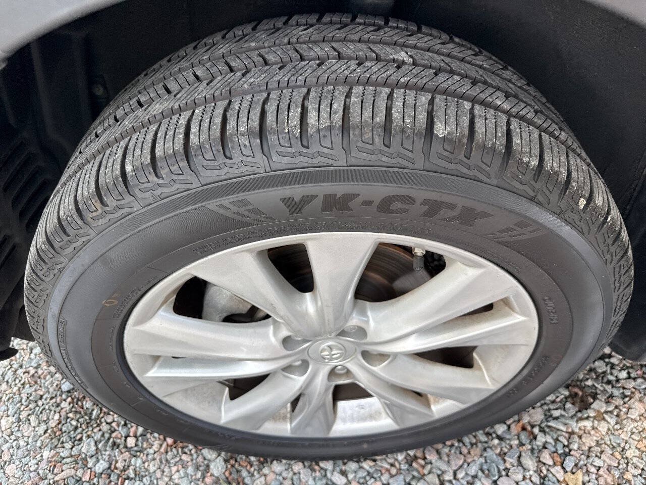 Used 2013 Toyota RAV4 Limited AWD/4WD image 24